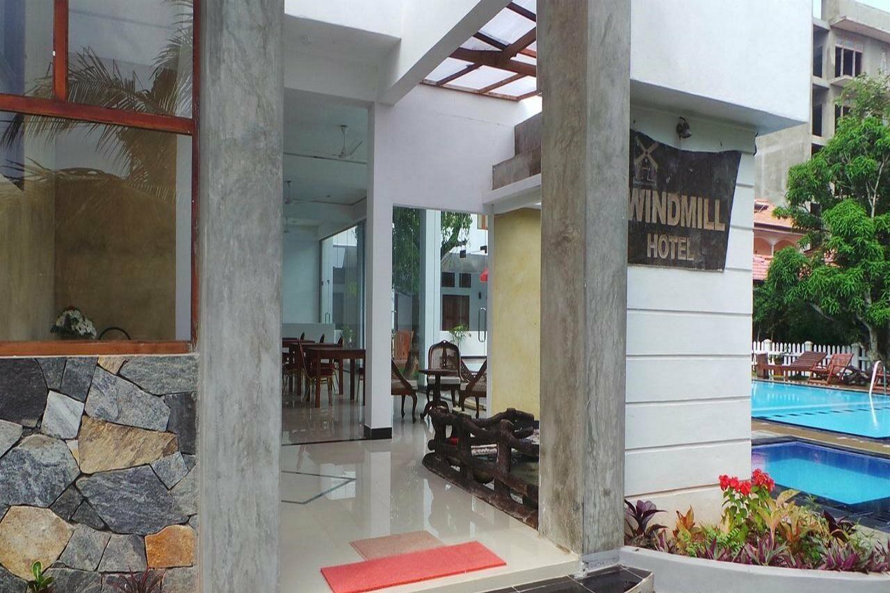 Hotel Woodnest Windmill Negombo